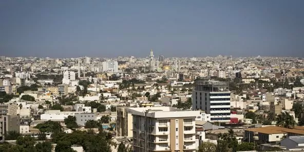 Dakar étouffe… le pays souffre…